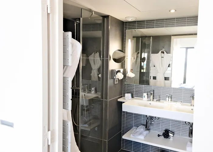 &Spa Les Bains De By Thalazur